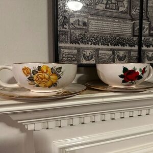 RARE set Arnel’s soup mugs and saucers